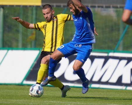 Зрелищно 2:2 в пловдивското дерби между дубъла на Ботев и Марица