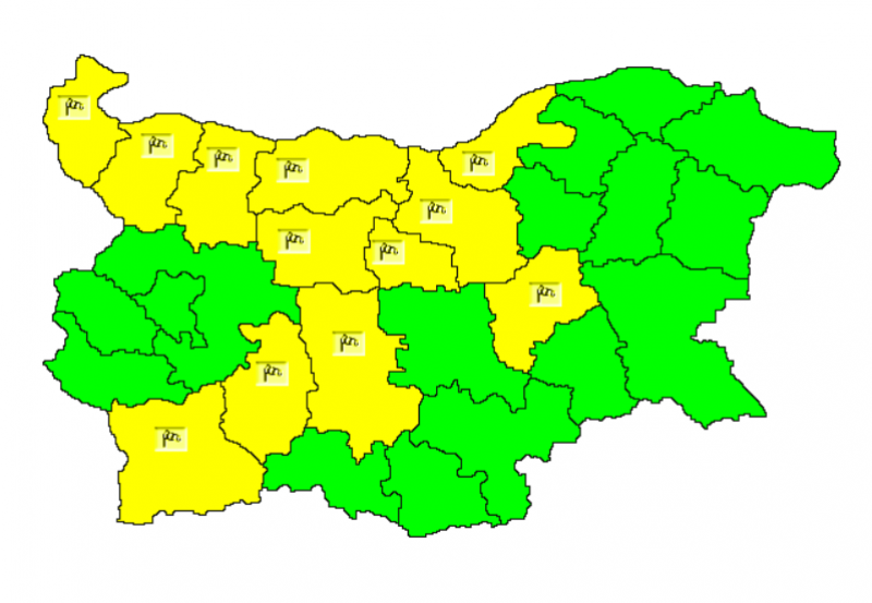Жълт код за силен вятър в Пловдив през целия ден.