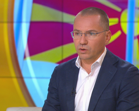 Джамбазки: Няма проблем Македония да започне преговори с ЕС утре, ако тази вечер промени конституцията си