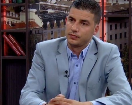 Комсомолът на БСП с удар по Нинова – протежето й остана втори