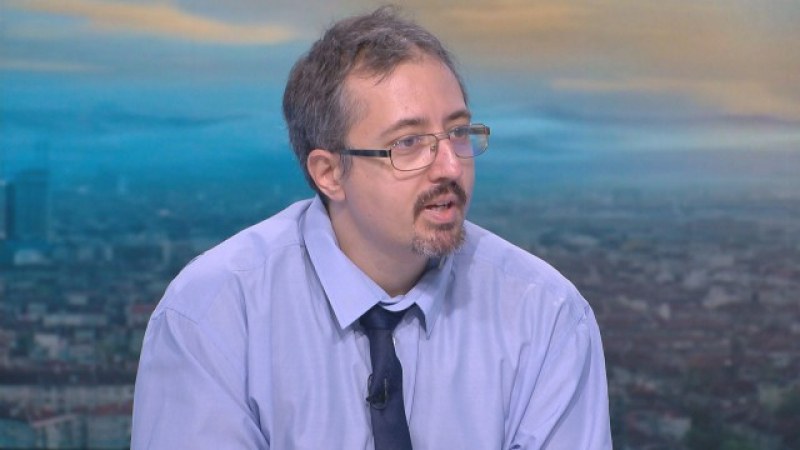 Лъчезар Томов: Инфлацията може да мине и 17% за май, движи се твърде ускоряващо