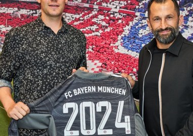 Вратарят на Байерн Мюнхен Мануел Нойер подписа нов договор с