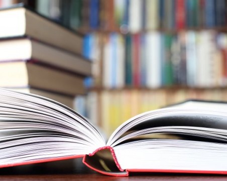 Изгубена книга се завърна в британска библиотека след 60 години