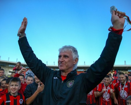 Още една треньорска рокада във футболния ни елит