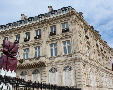 Убиха охранител на катарското посолство в Париж