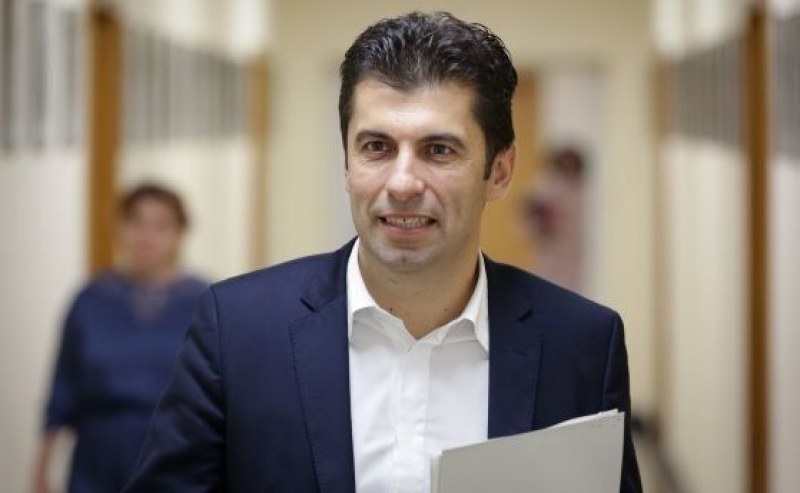 Кирил Петков иска свикване на КСНС за Северна Македония