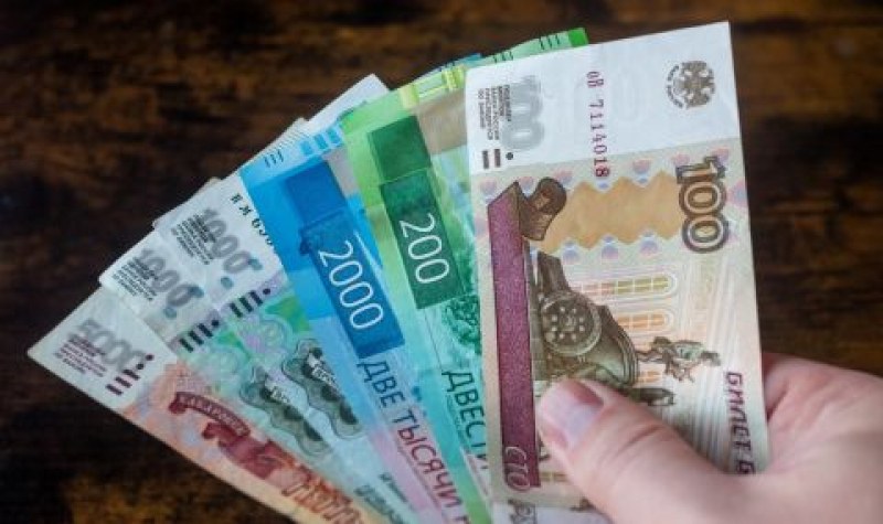 Русия ще погасява дълга си в рубли, обяви финансовото министерство,