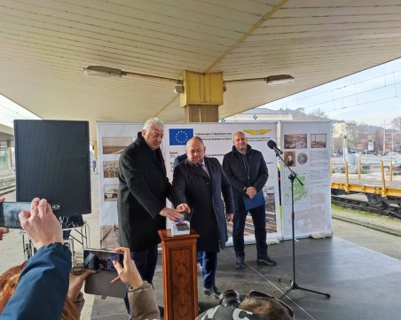 Кметът захапа правителството: Градска железница без естакада? Няма как да го допуснем