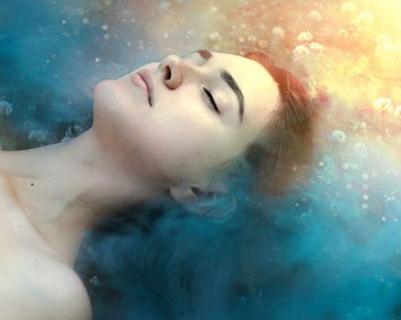 Скритите послания: Значение на сънищата, свързани с вода