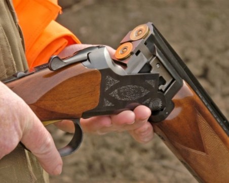 Пиян простреля свой приятел по погрешка в родопско село