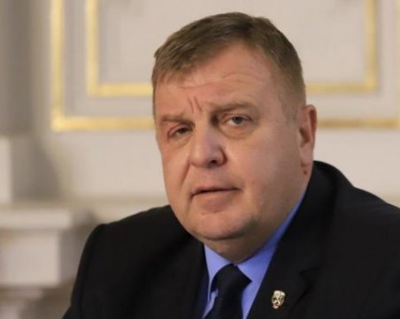 Каракачанов: Скопие се държи така, все едно България кандидатства в ЕС