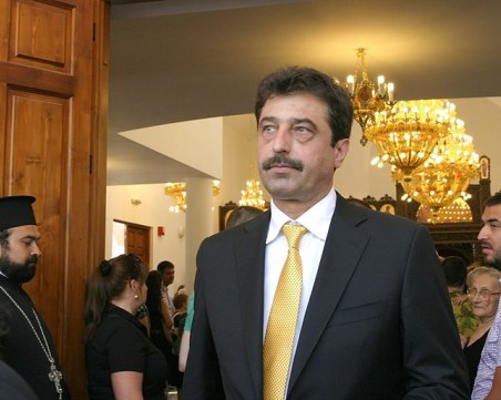 Сърбия реши, че няма да ни връща Цветан Василев