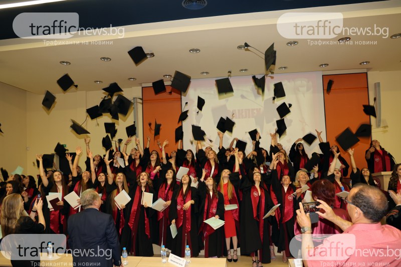 На тържествена церемония в Медицински университет – Пловдив бяха връчени