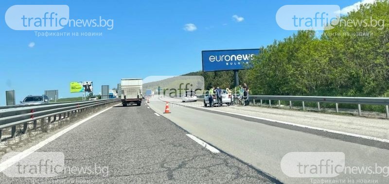 Катастрофа ограничи движението при км 17 на автомагистрала Тракия в