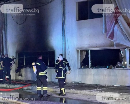 Пожар тази нощ в София, евакуираха хора