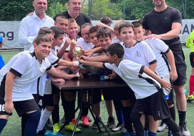 Представителният отбор по футбол на училище Черноризец Храбър е тазгодишният