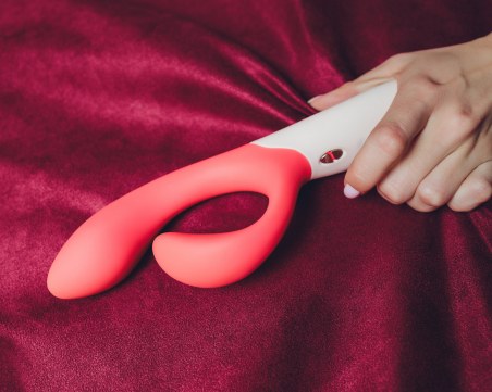 Изследователи: Лекарите трябва да започнат да предписват вибратори на жените