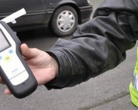 Заловиха трима пияни шофьори в пловдивско