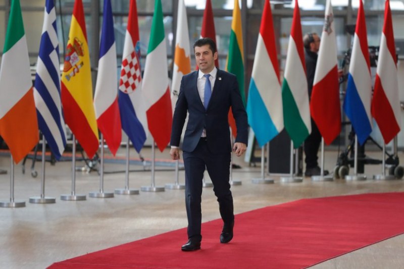 Евролидерите се събират днес, решават за ембаргото върху руския петрол