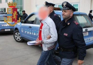 Италианската полиция съобщи че в момента на задържането му в