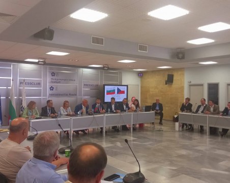 Чехия търси български партньори за космически проект