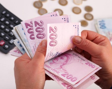 Нов грандиозен срив на турската лира! Удари дъно от 11 стотинки