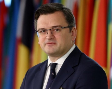 Украйна приветства решението на ЕС да блокира по-голямата част от вноса на руски петрол