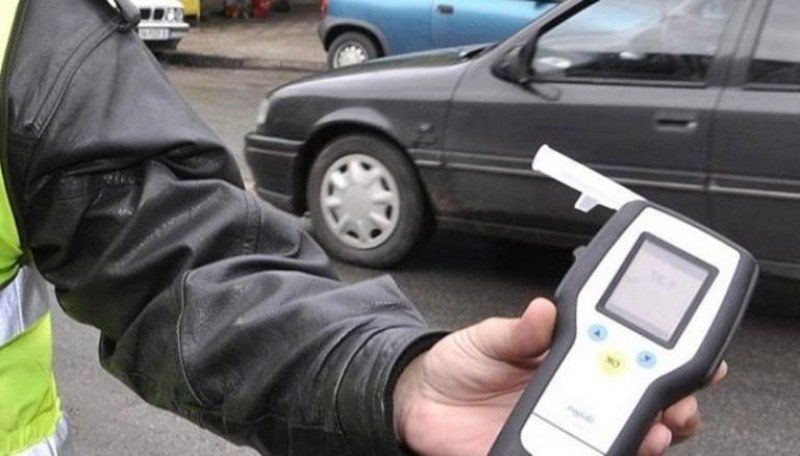 Почерпен с алкохол шофьор прекара денонощието в ареста на РУ-Велинград.