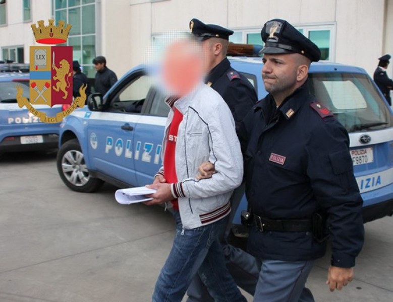 Виктор Спига носил нож по време на ареста си в Италия