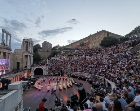Античният театър на крака: Пловдивските таланти Йосиф Миладинов и Хрисиана Савова с награди 