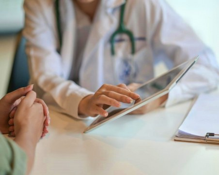 Българското e-здравеопазване: Електронно направление изпрати мъж при гинеколог