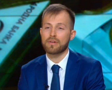 Искрен Митев готов да се извини на Костадинов за вратовръзката