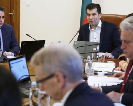 Кабинетът отпуска 1,2 млн. лв., за да популяризира българистиката в чужбина