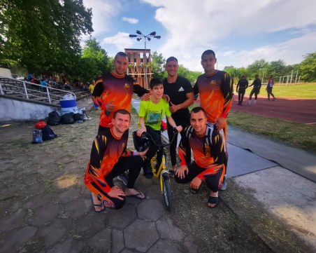 На 1 юни:  Мечтата на 14-годишния Кристиян от Пловдив е да стане пожарникар