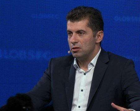 Петков от Братислава: Решението на войната е Русия да напусне напълно територията на Украйна