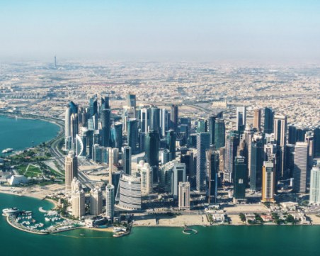 Забраняват работата на открито в Катар