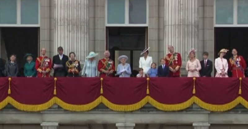 Елизабет II откри сама празненствата за платинения ѝ юбилей на трона