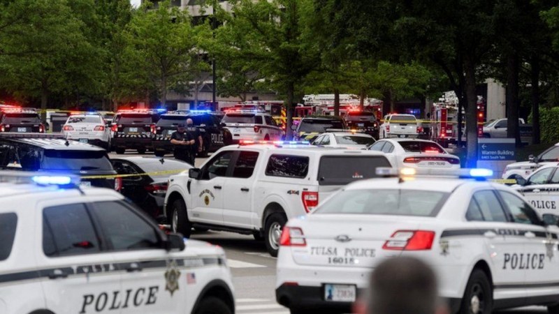 Четирима души са загинали при стрелба в болница в САЩ.
