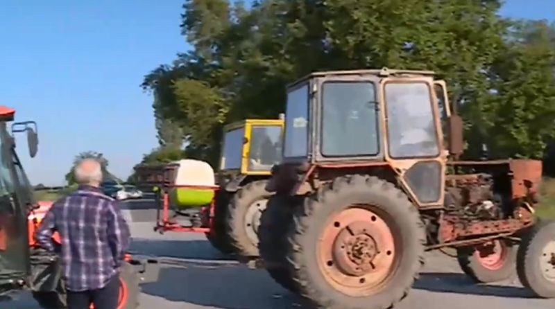 Втори ден протест на земеделците от Садово! Блокиран е главен път