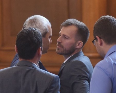 Костадинов за сблъсъка в НС: Отговорих по мъжки и защитих честта си