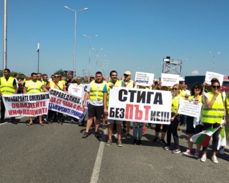 Отново: Превозвачи поискаха оставката на транспортния министър