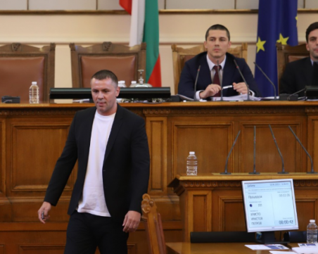 Президентът коментира показания от Ицо Хазарта среден пръст