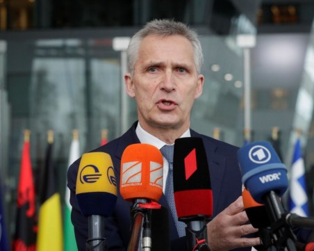 Столтенберг: Трябва да сме готови за по-продължителна война в Украйна