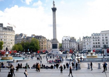 Британската полиция съобщи днес че е евакуирала за кратко лондонския