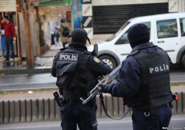 Турските власти са открили при полицейска акция в Истанбул 81