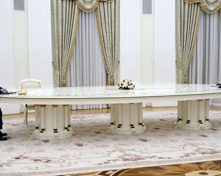 Макрон: Русия не трябва да бъде унижавана