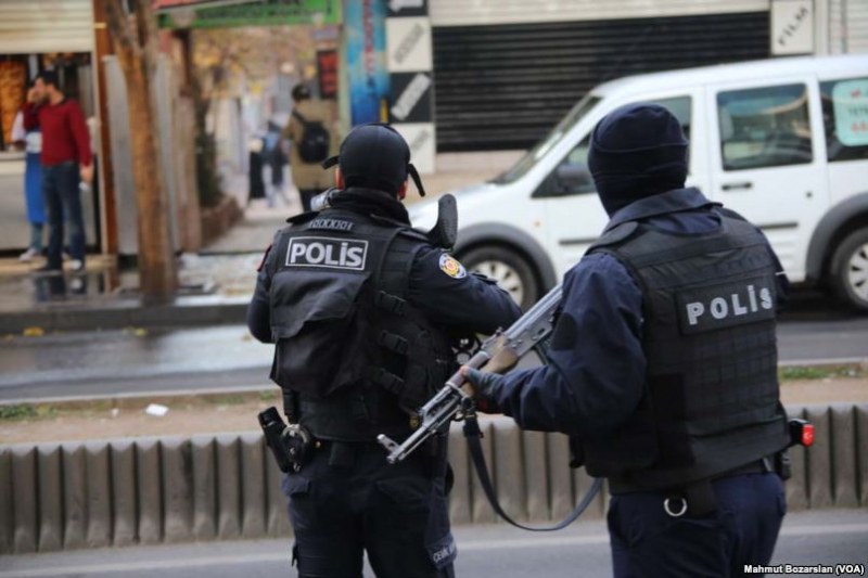 Турските власти са открили при полицейска акция в Истанбул 81