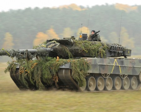 Испания доставя 40 танка 
