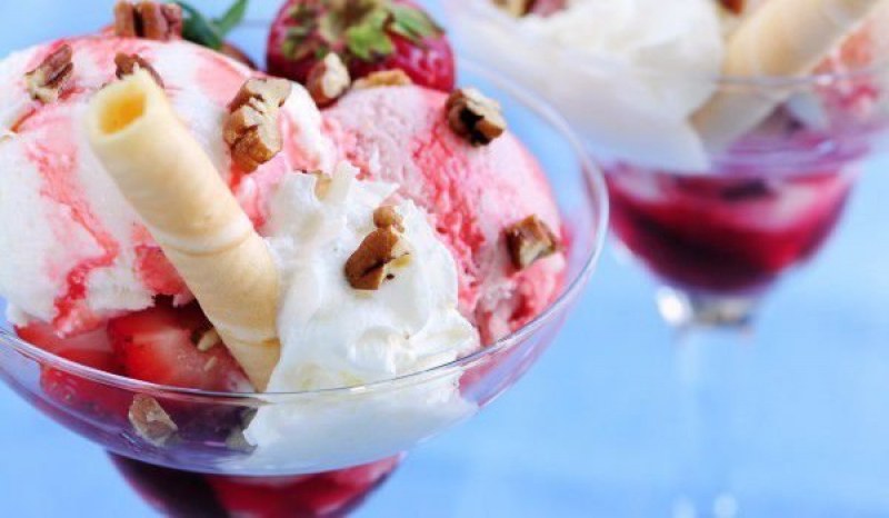 За прохлада в жегите: Домашен сладолед йогурт