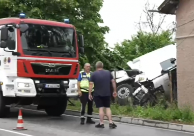Тир се вряза в къща в монтанското село Доктор Йосифово
